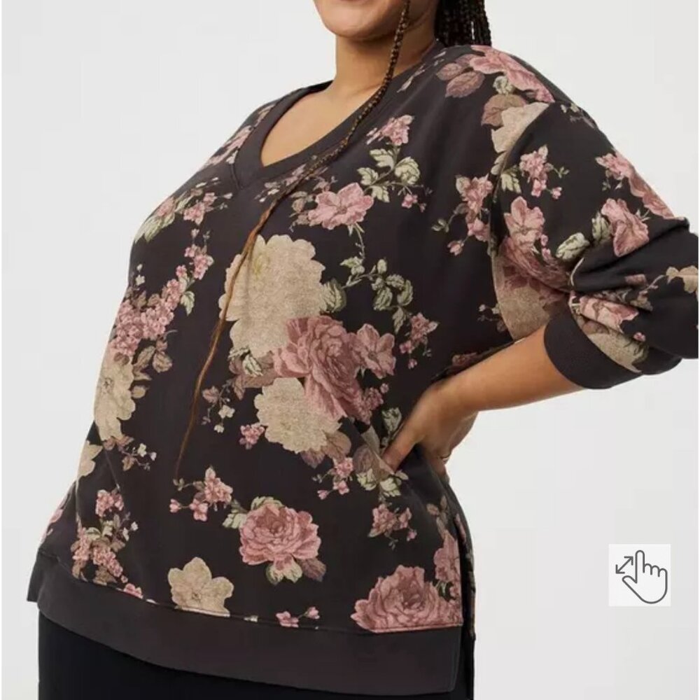 Torrid Floral Cozy Fleece V-Neck Sweatshirt Step Hem Size 2 (2X 18/20)